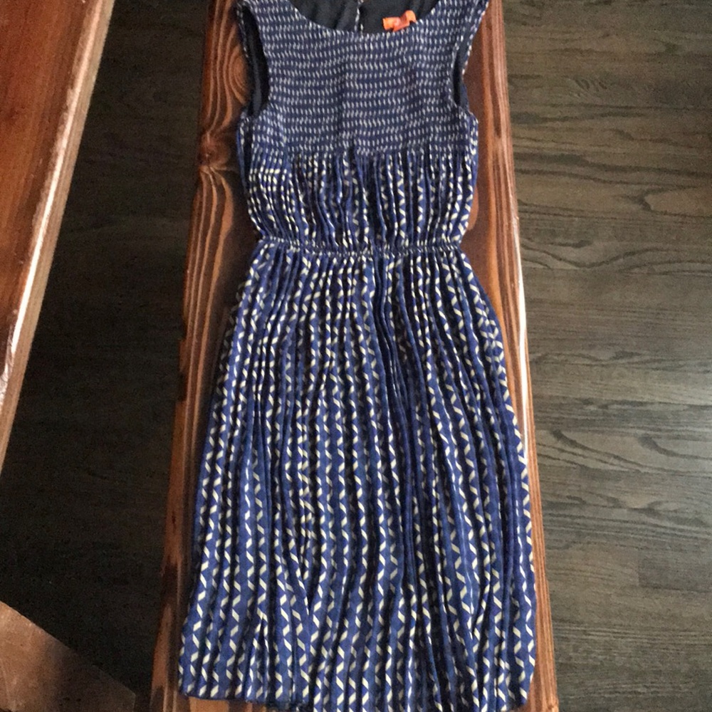 Knee length tea dress navy & cream
